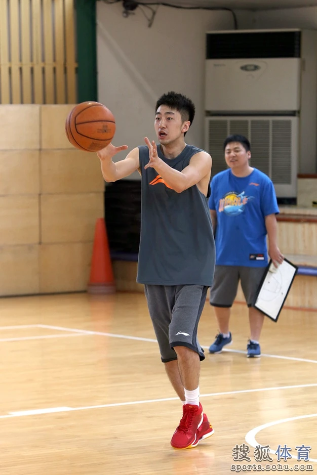 如何借助专业篮球教练提升个人声誉_1
